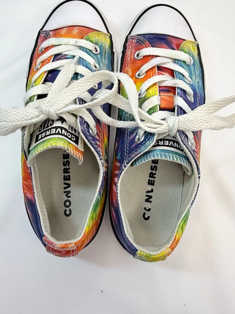 Converse Allstar Youth Size 2 Rainbow Tie-Dye Low Top Sneakers — Multicolor EUC